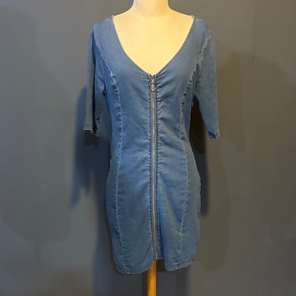 Iris Light Blue Denim Dress. Full Zipper. small - Picture 1 of 5